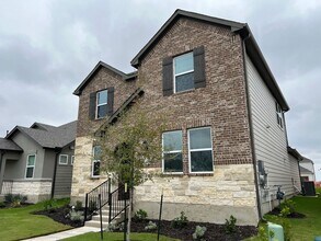 204 Doodle Ln in Hutto, TX - Foto de edificio - Building Photo