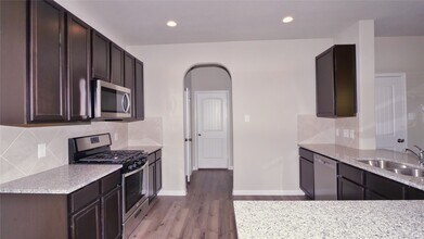 2225 Angie Kaye Dr in Conroe, TX - Building Photo - Building Photo