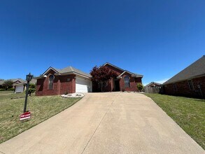 2712 Northridge Cir in Van Buren, AR - Building Photo - Building Photo