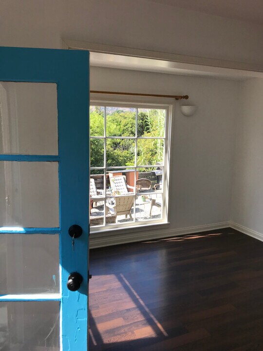 2966 Hyperion Ave in Los Angeles, CA - Building Photo