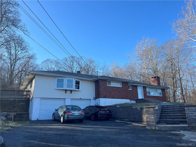 8 Sherman Dr