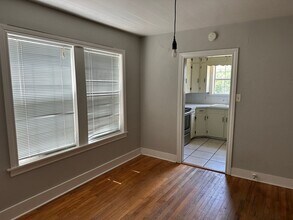 710 Meadow Ln in Bryan, TX - Building Photo - Building Photo