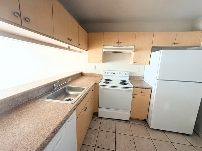 property at 960 Lake Victoria Dr