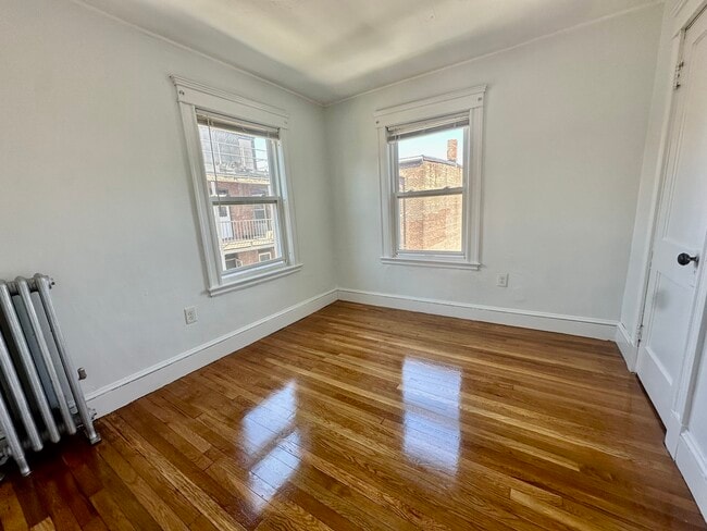 6 Woodlawn St in Boston, MA - Foto de edificio - Building Photo