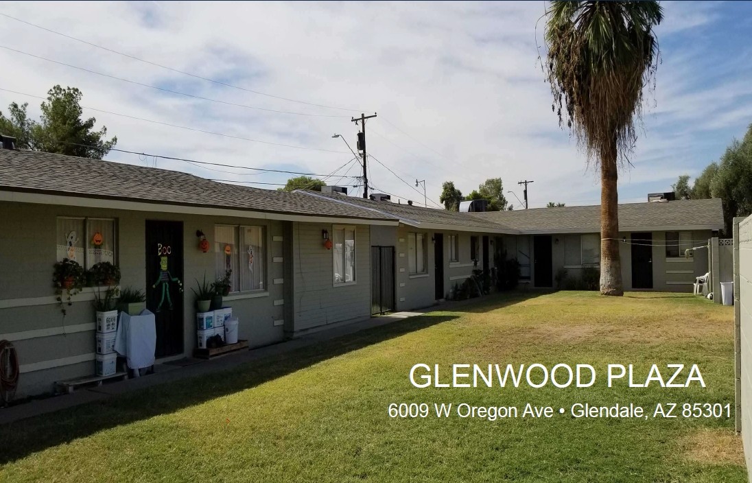 Glenwood Plaza in Glendale, AZ - Foto de edificio