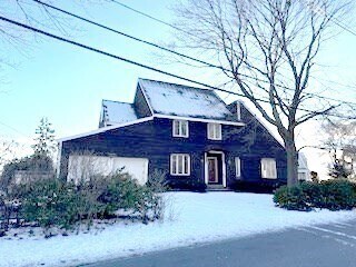 245 Ocean Ave in Marblehead, MA - Building Photo