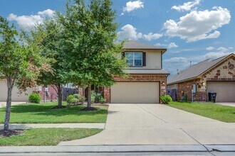 6879 Dogwood Cliff Ln in Dickinson, TX - Building Photo - Building Photo