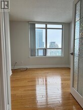 16 Harrison Garden Blvd in Toronto, ON - Building Photo - Building Photo