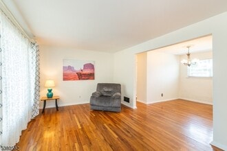 41 Dowling Pkwy in Woodland Park, NJ - Building Photo - Building Photo