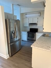 5398 Colchester Ave in Spring Hill, FL - Building Photo - Building Photo