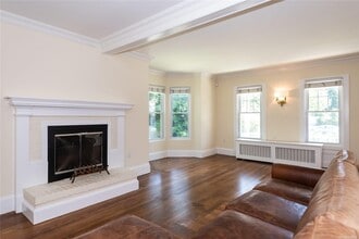 21 Franklin Ave in Glen Cove, NY - Building Photo - Building Photo