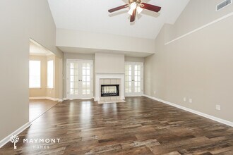 501 Lake Forest Dr in La Vergne, TN - Building Photo - Building Photo