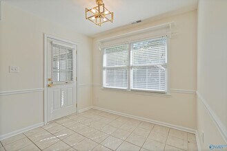 231 Jarrett Ln in Madison, AL - Foto de edificio - Building Photo