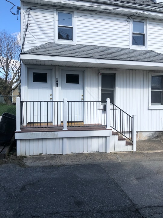 1003 School St in New Castle, DE - Building Photo