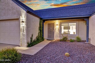 1362 E Wickieup Ln in Phoenix, AZ - Building Photo - Building Photo