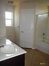 4900 Screaming Eagle Cir in Killeen, TX - Building Photo - Building Photo