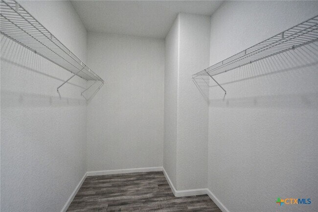 property at 1234 Clearcreek Dr