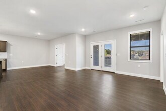 5955 S Farm Rd 163 in Springfield, MO - Building Photo - Building Photo