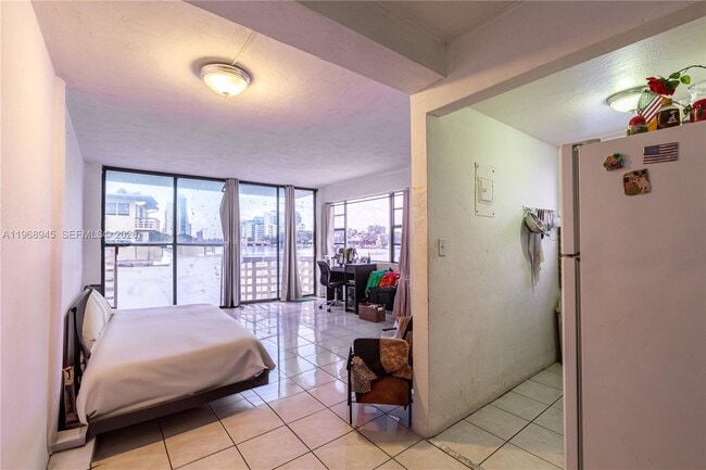 6484 Indian Creek Dr in Miami Beach, FL - Building Photo - Building Photo