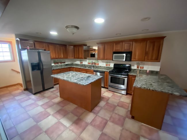 494 Main St in Bradley, ME - Building Photo - Building Photo