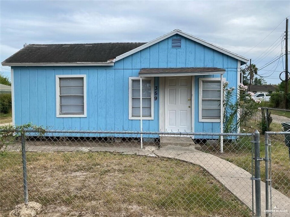 359 W 2nd St in San Juan, TX - Building Photo