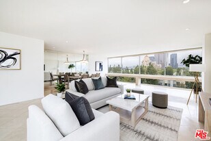 2220 Ave of the Stars in Los Angeles, CA - Building Photo