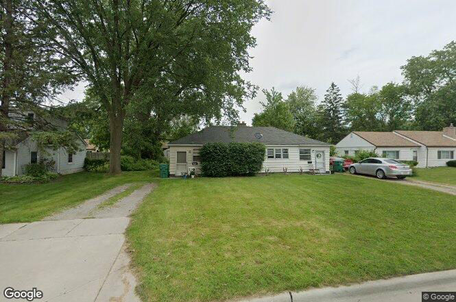 29594 Cambridge St in Garden City, MI - Building Photo