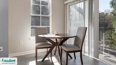 100 Peyton Pl SW in Atlanta, GA - Building Photo - Building Photo