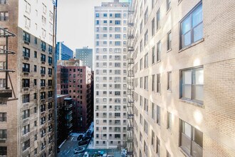 200 E Chestnut St in Chicago, IL - Building Photo - Building Photo