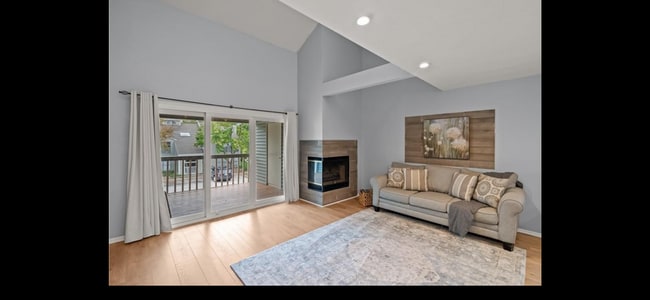 8819 W 106th Ter in Overland Park, KS - Building Photo - Building Photo