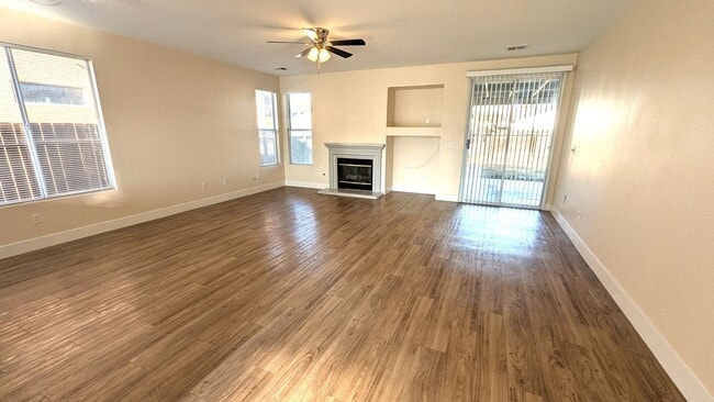 1958 W Monache Ave in Porterville, CA - Building Photo - Building Photo