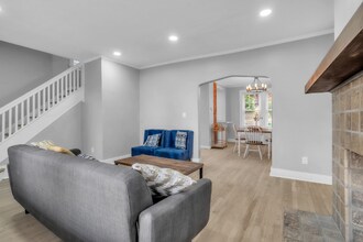 6513 Stanton Ave in Pittsburgh, PA - Foto de edificio - Building Photo