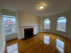 2 Ware St in Cambridge, MA - Building Photo
