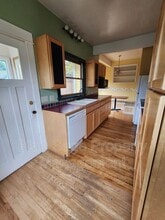 137 W 13th St in Port Angeles, WA - Building Photo - Building Photo