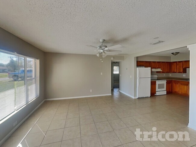 1440 Overlea St in Clearwater, FL - Foto de edificio - Building Photo