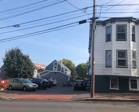 91 Forest Ave, Unit #3 in Portland, ME - Foto de edificio - Building Photo