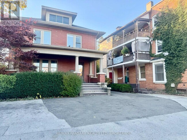 101 Niagara St in Welland, ON - Building Photo - Building Photo