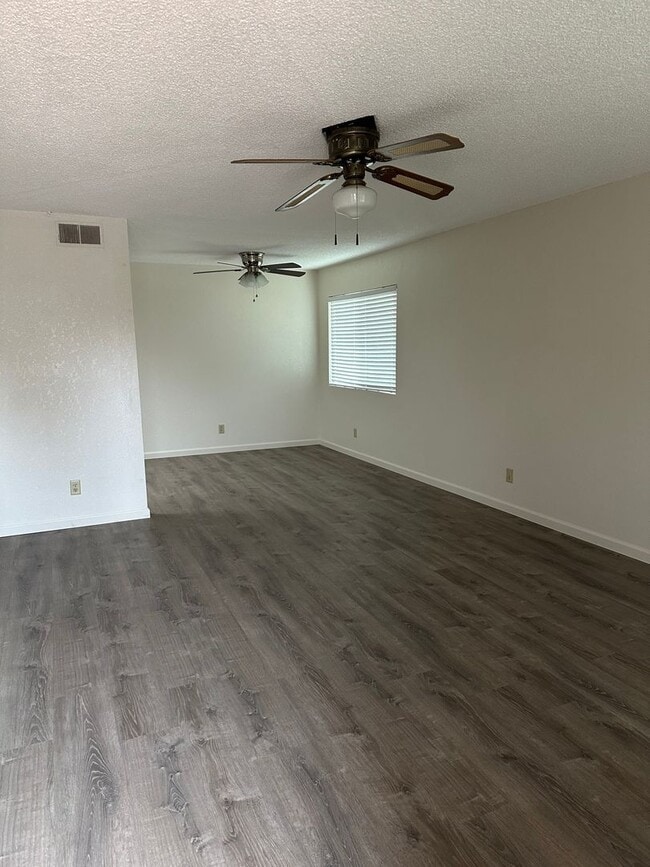 1703 Lark Ellen Dr in Paso Robles, CA - Building Photo - Building Photo