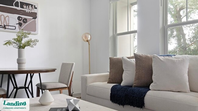 1148 N Main St in Jacksonville, FL - Foto de edificio - Building Photo