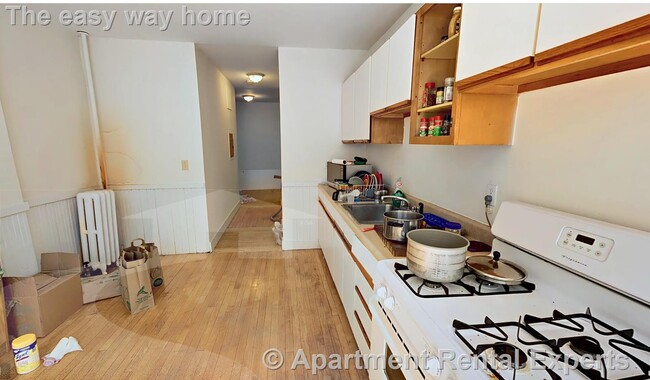 14 Centre St, Unit #E in Cambridge, MA - Building Photo - Building Photo