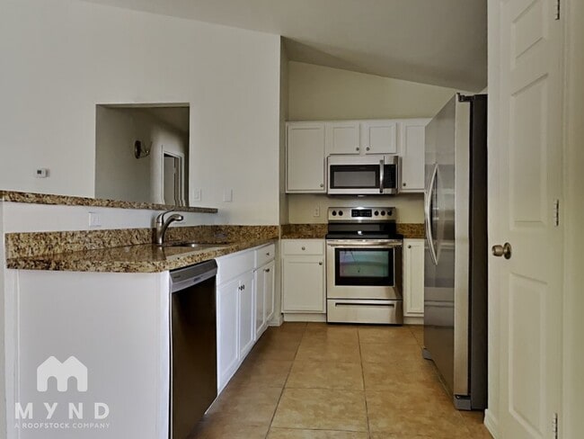 3005 N 89th Dr in Phoenix, AZ - Building Photo - Building Photo