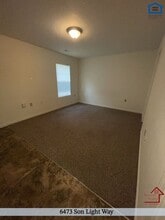 6473 Son Light Way, Unit 4-505 in Knoxville, TN - Foto de edificio - Building Photo