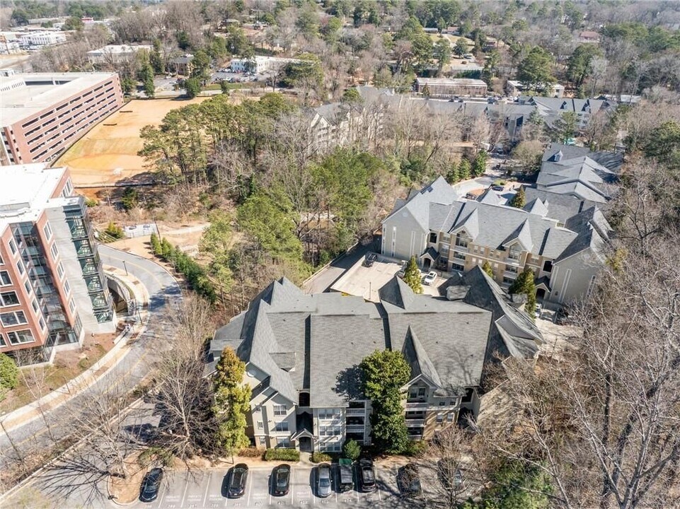 4007 Westchester Ridge NE in Atlanta, GA - Building Photo