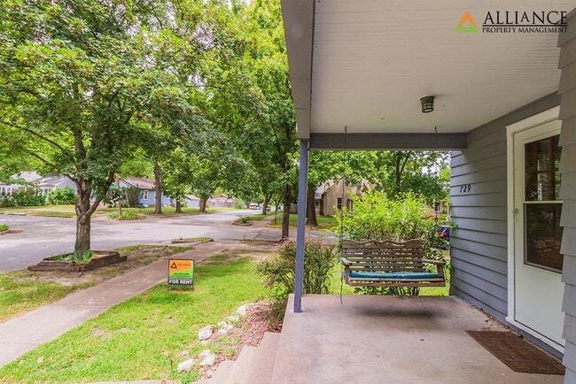 729 Thurston St in Manhattan, KS - Building Photo - Building Photo