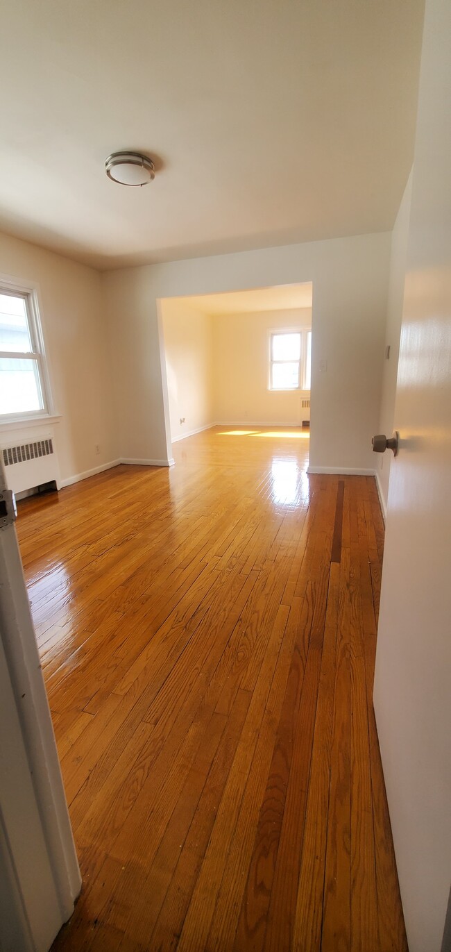 173 Stuyvesant Ave, Unit 2B in Newark, NJ - Building Photo - Building Photo