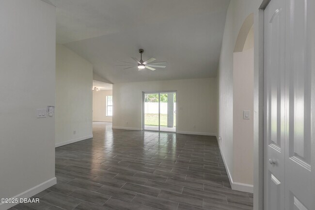 1431 Victory Palm Dr in Edgewater, FL - Building Photo - Building Photo