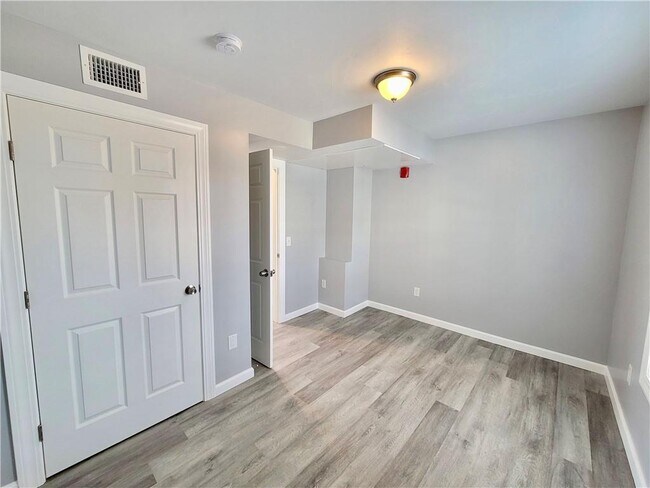 527 Charles St-Unit -2 in Providence, RI - Building Photo - Building Photo