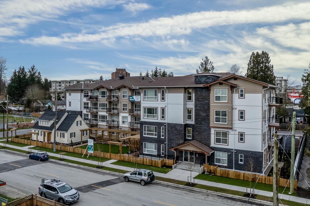 Turnock Manor in Maple Ridge, BC - Building Photo