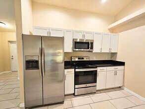 943 Skyline Blvd in Cape Coral, FL - Building Photo - Building Photo