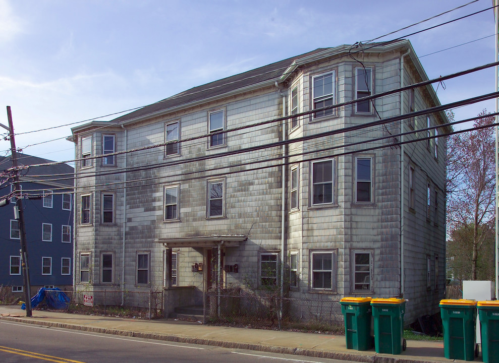 23 Dean St in Norwood, MA - Building Photo